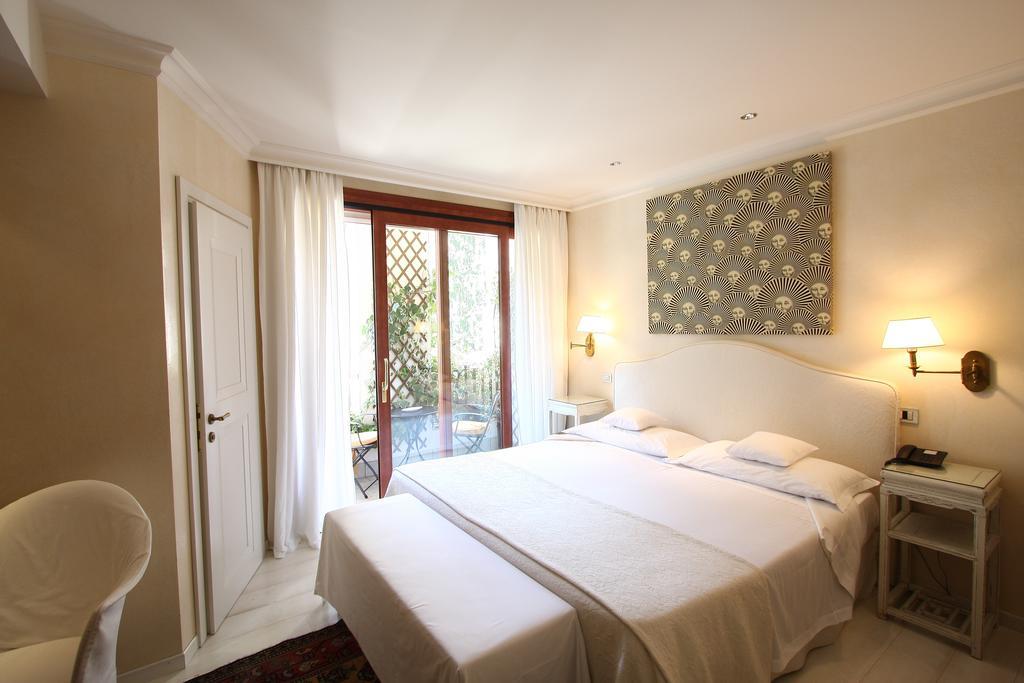 Charming Hotel Dei Chiostri Follina ภายนอก รูปภาพ