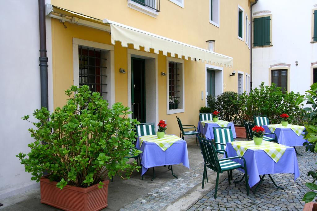 Charming Hotel Dei Chiostri Follina ภายนอก รูปภาพ
