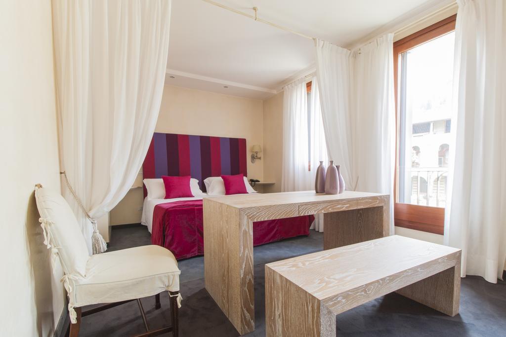 Charming Hotel Dei Chiostri Follina ภายนอก รูปภาพ