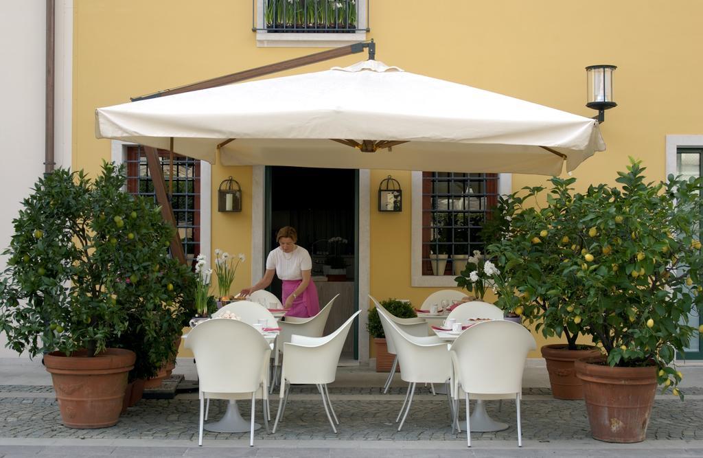 Charming Hotel Dei Chiostri Follina ภายนอก รูปภาพ