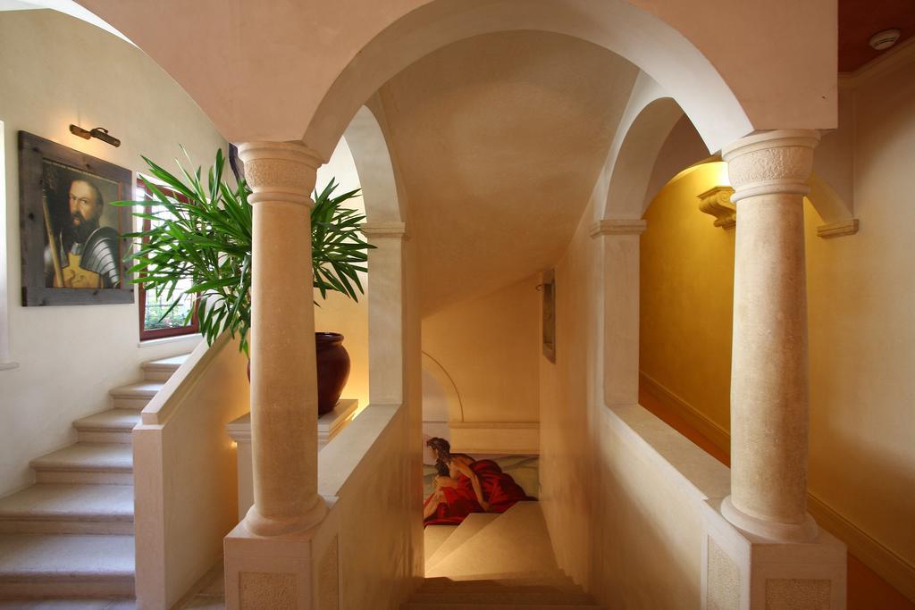 Charming Hotel Dei Chiostri Follina ภายนอก รูปภาพ